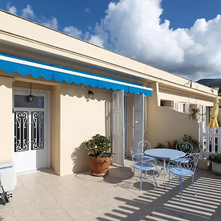 Rooftop One Bedroom Near Train Station In Apartmán *